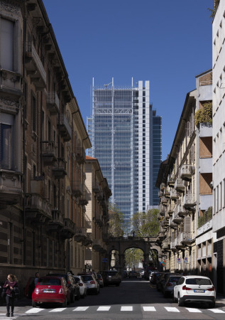 Turin, Italien, Renzo Piano, Intesa Sanpaolo, Neubau, 2015, Fertigstellung, Hochhaus, Turm, tower, highrise, Fassade, Glas, glass, facade, Garten, garden, Verwaltung, office, Bro, gemischte Nutzung, mixed use, variable Nutzung, Infrastruktur, Wintergarten, winter garden, Doppelfassade, double skin facade