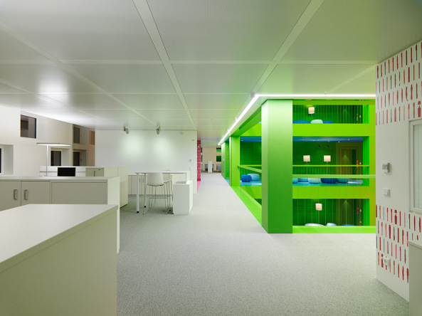 mvm architekt + starke architektur; Heroldsberg; Schwan Stabilo; Stabilo Cube; Schwarzer W�rfel; Fineliner; Farbe; corporate architecture; Markenarchitektur; Neubau; Paul Ott