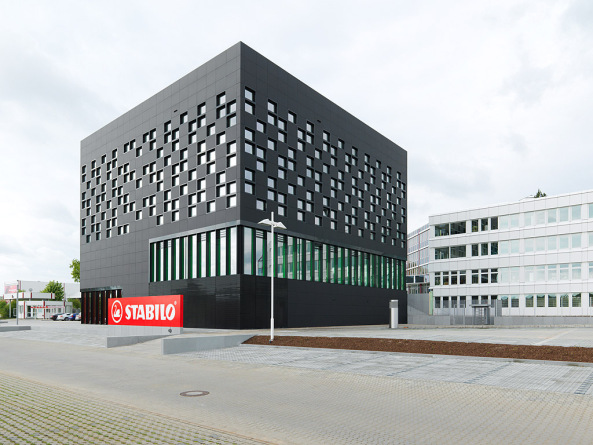 mvm architekt + starke architektur; Heroldsberg; Schwan Stabilo; Stabilo Cube; Schwarzer W�rfel; Fineliner; Farbe; corporate architecture; Markenarchitektur; Neubau; Paul Ott