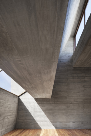 library, Bibliothek, Seashore Library, Nandaihe, China, Vector Architects, 2014, Beton, concrete, solid, pure, Ozean, Strand, Licht, light, Glas, glass, pivot wall, Ausblick, view, Stahl, steel, Dach, Tonnendach, arched roof, Meditation, Holz, wood