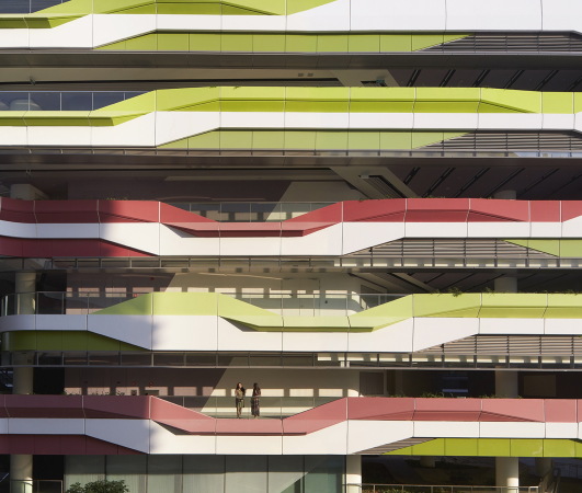UNStudio, campus, Universitt, Singapur, University of Technology and Design, DP Architects, Neubau, 2015, Studenten, students, Ben van Berkel, Fassade, facade, Farbe, colour, Erschlieung, Auditorium