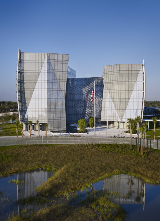Glasfassade, Vorhang, Metallrauten, Sonnenschutz, FBI Headquarter South Florida, Florida, Krueck+Sexton, Chicago, H, Grundriss, geheim, kristallin, Beton, concrete, glas, facade, restored Wetlands, Landschaftsgebiet