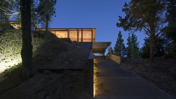 Wein House, Wohnhaus, Haus, Wohnen, housing, house, Buenos Aires, Beton, concrete, Casa, Wald, Landschaft, D�nen, dunes, forest, Villa, Hang, Erschlie�ung, Rampe, ramp, beam, Balken