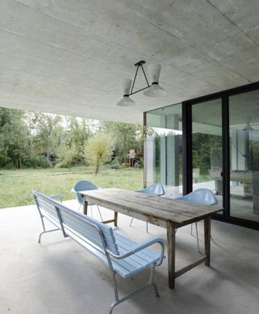 :mlzd; Architekten; Schweiz; Einfamilienhaus; Neubau; Bieler See, Ipsach; Wohnhaus in Seenhe; Sichtbeton; sgeraues Holz;