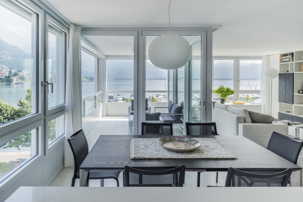 6600, Locarno, Schweiz, 2014, 2015, Neubau, Wohnungsbau, housing, lake, ascona, new building, See, Aussicht, Casa Bianca, Buzzi studio darchitettura, Residenza Trentacinque, weiss, weisse Fassade, Fertigteile, Beton, Raster, Grid, concrete, pre fabricated, Switzerland, Schweiz, Schachbrett, Anlage, Wohnanlage, Rusca neighbourhood, pilotis, Carrara marble, Marmor, Hochbau, Seeblick