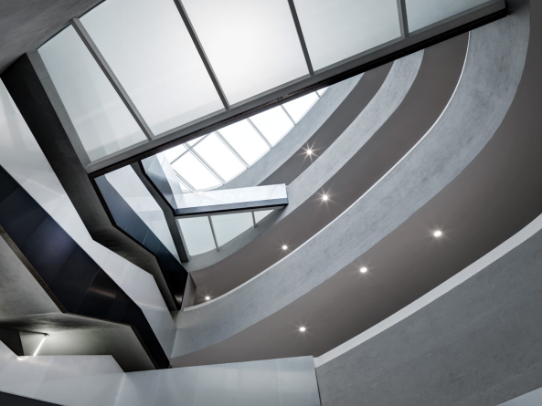 giussaniarch, Roberto Giussani, Andrea Balestrero, Andrea Martiradonna, Mailand, Milan, Neubau, Data centre, centre, office, B�ro, Verwaltung, Muster, Farbe, Kacheln, Platten, Einschnitt, cut, facade, void, silence, Stille, Ruhe, Foyer, Atrium, Gewegung, Flow, movement, 2015, �bergang, transition, innen au�en, glas, flass, Milchglas, Milano, 20132, Via Siusi 7, Italy, Italien, S�deuropa