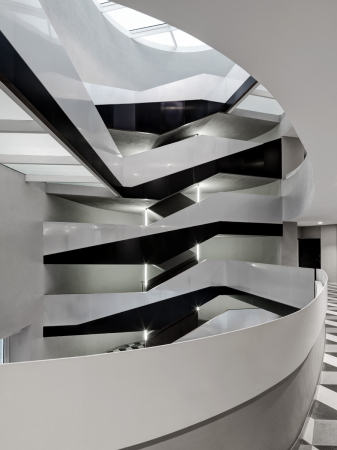 giussaniarch, Roberto Giussani, Andrea Balestrero, Andrea Martiradonna, Mailand, Milan, Neubau, Data centre, centre, office, Bro, Verwaltung, Muster, Farbe, Kacheln, Platten, Einschnitt, cut, facade, void, silence, Stille, Ruhe, Foyer, Atrium, Gewegung, Flow, movement, 2015, bergang, transition, innen auen, glas, flass, Milchglas, Milano, 20132, Via Siusi 7, Italy, Italien, Sdeuropa