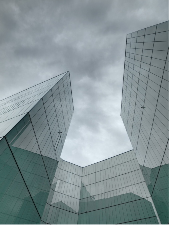 giussaniarch, Roberto Giussani, Andrea Balestrero, Andrea Martiradonna, Mailand, Milan, Neubau, Data centre, centre, office, Bro, Verwaltung, Muster, Farbe, Kacheln, Platten, Einschnitt, cut, facade, void, silence, Stille, Ruhe, Foyer, Atrium, Gewegung, Flow, movement, 2015, bergang, transition, innen auen, glas, flass, Milchglas, Milano, 20132, Via Siusi 7, Italy, Italien, Sdeuropa