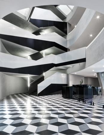 giussaniarch, Roberto Giussani, Andrea Balestrero, Andrea Martiradonna, Mailand, Milan, Neubau, Data centre, centre, office, Bro, Verwaltung, Muster, Farbe, Kacheln, Platten, Einschnitt, cut, facade, void, silence, Stille, Ruhe, Foyer, Atrium, Gewegung, Flow, movement, 2015, bergang, transition, innen auen, glas, flass, Milchglas, Milano, 20132, Via Siusi 7, Italy, Italien, Sdeuropa