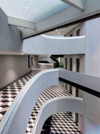 giussaniarch, Roberto Giussani, Andrea Balestrero, Andrea Martiradonna, Mailand, Milan, Neubau, Data centre, centre, office, Bro, Verwaltung, Muster, Farbe, Kacheln, Platten, Einschnitt, cut, facade, void, silence, Stille, Ruhe, Foyer, Atrium, Gewegung, Flow, movement, 2015, bergang, transition, innen auen, glas, flass, Milchglas, Milano, 20132, Via Siusi 7, Italy, Italien, Sdeuropa