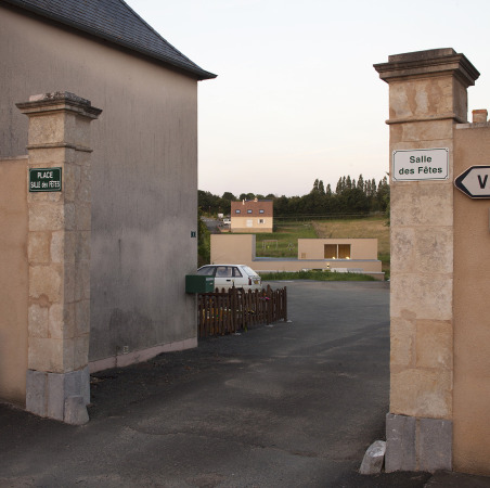 Clement Guillaume; Boidot & Robin architectes; Gemeindesaal; Saint Pierre des Bois; Elsass; helles Haus, Kuben im Dorf; fumoir; Neubau; Frankreich
