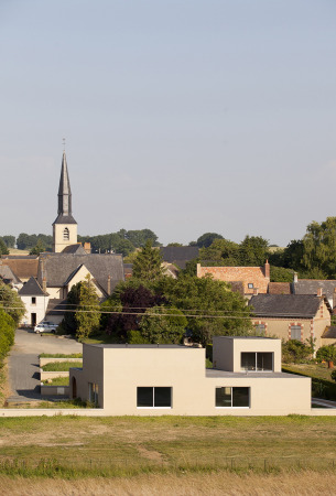 Clement Guillaume; Boidot & Robin architectes; Gemeindesaal; Saint Pierre des Bois; Elsass; helles Haus, Kuben im Dorf; fumoir; Neubau; Frankreich