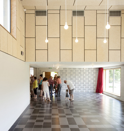 Clement Guillaume; Boidot & Robin architectes; Gemeindesaal; Saint Pierre des Bois; Elsass; helles Haus, Kuben im Dorf; fumoir; Neubau; Frankreich