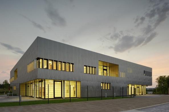 2014, 2012, JSWD, Architektur, Stdtebau, Essen, Quartier, Chaix & Morel, Bauabschnitt, Thyssen Krupp, Campus, Stdtebau, Stadt, Bro, Verwaltung, Westflanke, Miniapolis, Westflanke, Typologie, Konferenzzentrum, Gussstahlfabrik, Gebudeflgel, Deutsches Rotes Kreuz, Headquarter, Corporate Architecture. Stahl, Metall, Aluminium, Loggia, Kinder, Kindertagessttte, Stadtumbau, urban renewal, industrial area, Atrium, Gussstahlfabrik, 1818, JSWD Architekten, Essen, Kln, 45143