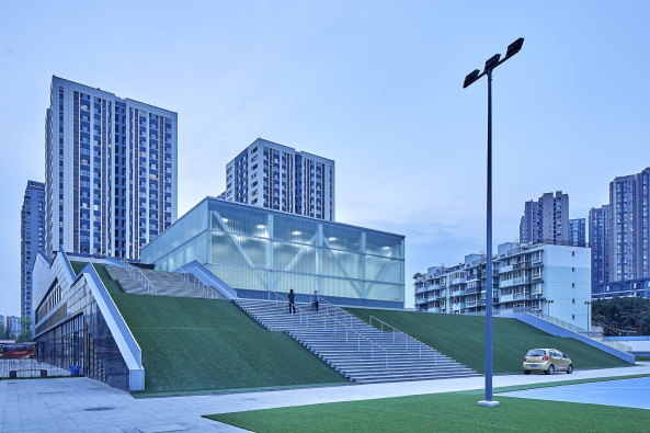CSWADI; SanWaYao; community sports facility; Neubau; Sportkomplex;China Southwest Architectural Design and Research Institute; China; Chengdu; DongYuan; Sportzentrum; Rampe; Multifunktionshalle