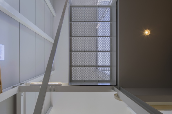 Minih�user, Architektur, Stadt, Tokio, Japan, 2014, 2015, Kleinod, small houses, japanese, architecture, smart, Einfamilienhaus, Kakko House, Neubau, Osaka city, Yoshihiro Yamamoto, Residence, Yoshihide Isomoto, Galvanized Steel Sheet, verzinkter Stahl, Stahlkonstruktion, Osaka Prefecture University, Kyoto Institute of Technology, narrow house, schmales Haus, durchl�ssig, luftig, leichte Konstruktion, Asahi-ku, Stadtteil, Hafenstadt, Metall, Glas, glass, Keishiro Yamada