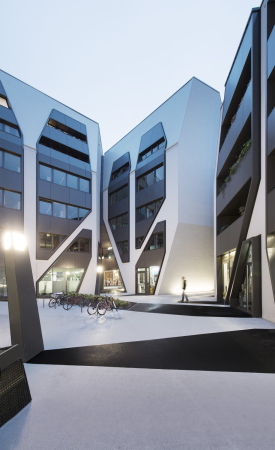 07743, Jena, Sonnenhof, Juergen Mayer H., Wohnungsgenossenschaft Carl Zeiss, Kappes Partner, Verwaltung, office, Bro, Verwaltungsbau, housing, residential, schwarz, weiss, kontrast, Kontraste, Durchwegung, ffnung, Stadtplatz, integration, trees, city, 2015, new building, new headquarters, architecture, parametric style, office buildings, Fassade, facade