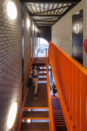 Fassade, facade, Brick, Backstein, Sporthalle, sportscentre, tradtional building materials, traditionelle Baumaterialien, Monolith, monolith, opak, opaque