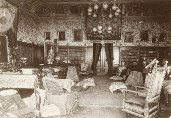 Bayreuth, 2015, Volker Staab, H.G. Merz, Neubau, Umbau, Erweiterung, Renovierung, Richard Wagner, Museum, Glaskasten, Villa Wahnfried, Grner Hgel, Bayreuther Hofgarten, Iris Wagner, Caf, Foyer, Dauerausstellung, Sonderausstellung, Prsentation, Erffnung, feierlich, Iris Wagner, Cosima, museumsgestalter, Deutschland, Germany, composer, Komponist, extension, renovation, glass, garden, park, Garten, HG Merz, Staab Architekten, architecture,