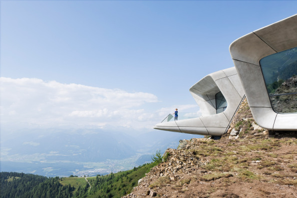 Zaha Hadid baut fr Reinhold Messner, Bozen, Sdtirol, Museum, Kronplatz, Bergsteigen, Bolzano, Messner Mountain Museum, Dolomiten, MMM Corones, Gipfeltreffen, Zaha Hadid Architects, Alpinismus, Ausstellung, Erffnung,
