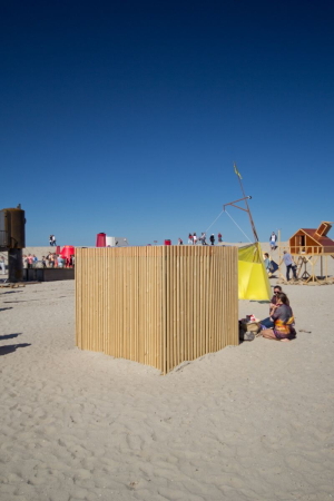 Amsterdam, camping, urban, Annette van Driel, Francis Nijenhuis, DS, landscape architects, studio plots, ijburg, temporr, kunst, bernachtung, urlaub, centrumeiland, niederlande, holland, strand, objekte, architekurobjekte