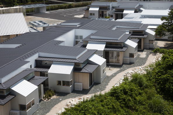 altenheim, japan, tojo, hiroshima, neubau, cluster, nachbarschaft, susumu uno, met architects, hiroshi ueda, holz, sperrholz, flexibel