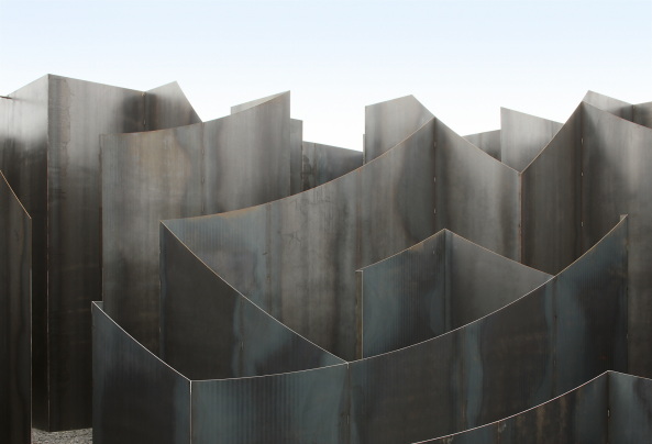 Stahl, steel, Genk, Belgium, C.Mine, Pieterjan Gijs, Arnout van Vaerenbergh, Labyrint, labyrinth, art installation, Kunstinstallation