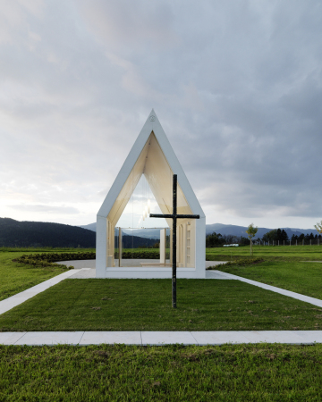 Weibeton, Travertin, white concrete, Krnten, Gerhard Sacher, Verschalung, Austria, sterreich, Glaswand, glas, glas wall,