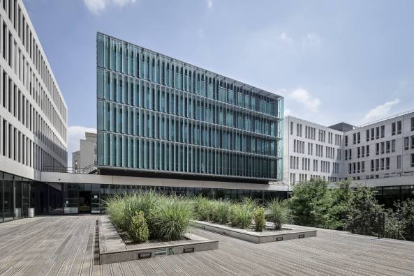 auer, weber, lyon, universitt, neubau, beton, des quais, IUT, pres, mensa, innenhof, forum, verwaltung, universittszentrum, Ple universitaire, pole universitaire, betonsandwichfassade, haus der sprachen, frankreich