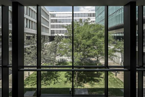 auer, weber, lyon, universitt, neubau, beton, des quais, IUT, pres, mensa, innenhof, forum, verwaltung, universittszentrum, Ple universitaire, pole universitaire, betonsandwichfassade, haus der sprachen, frankreich