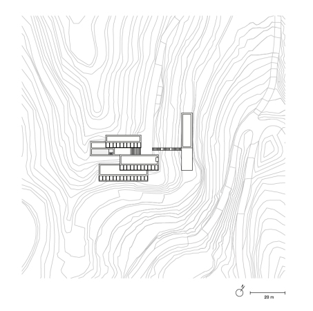 Villa Eden, David Chipperfield Architects, Chipperfield, Villa, haus, Neubau, Gardonne Riviera, Limonaias, Wand, Pergola, Raum, Landschaft, Olivienbume, Apartmenthaus, Terrasse, Pool, Haus mit Pool, Mauerwerk, Steinbruch, Holz, Rahmen, Wohnen am Gardasee, Haus am Hang, Sonnenschutz, Baunetz, Baunetz-Meldung, Christoph Felger Architekt, Enea Outside, Quadratmeter, Topographie, Auenpool, Italien, Italienreise, Garten Eden