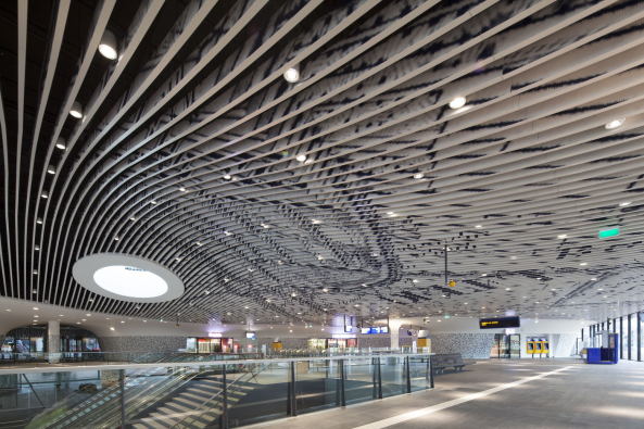 delft, bahnhof, delft station, mecanoo, architekten, infrastruktur, deckenstruktur, neubau, rathaus, niederlande, lamellen, decke, halle, bahnhofshalle, harry cock