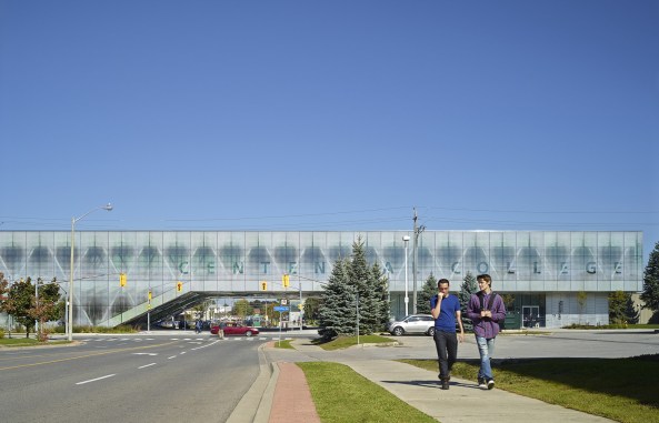 Mac Lennan Jaunkalns Miller Architects; MJMA; Toronto; Centennial College Ashtonbee Campus Library; Student Hub; Campuserweiterung; Neubau; Brckegebude; Bibliothek; Studentenzentrum; Kanada; Shai Gil