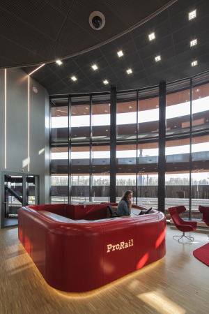 utrecht, infrastuktur, verkehrsleitzentrale, verkehrszentrale, neubau, konstruktion, stahl, corten-stahl, lamellen, fassade, eisenbahn, bahn, ingenieure, architekten, niederlande, de Jong, Gortemaker, Algra