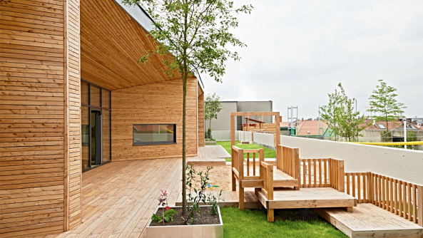 Kita, Nrnberg, Kindergarten, Kindertagessttte, Umbau, Neubau, Umnutzung, Parkhaus, Parkdeck, parking, remodeling, redesign, renovation, kids, Nuremberg, conversion, parking garage, on top, Dach, Autos, Beton, Siebziger, Sdstadt, Musikhaus Klier, Erdgeschoss, Klaudia Schreiner, Bayerisches Roten Kreuz, querwrts Fotodesign, Andreas Klier, 2015, Fertigstellung, Wolke 10