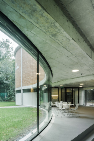 graber&steiger, rotunde, thun, thun-panorama, panorama, anbau, erweiterung, schweiz, beton, glas, sanierung, denkmal, Dominque Marc Wehrli, luzern, architekten, Karl Keller