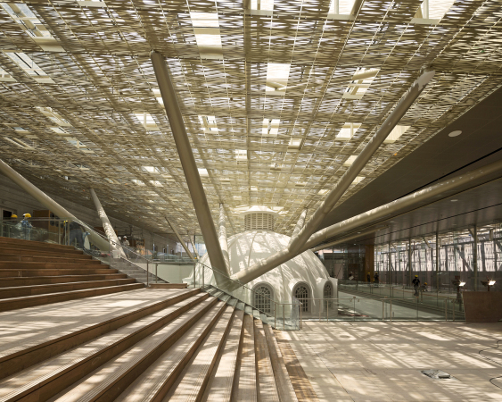 national gallery singapore, nationalgalerie, singapur, studio milou, paris, singapore, bauen im bestand, umbau, denkmal, kolonialarchitektur, kolonialviertel, kunst, galerie,  CPG, consultants, gold, decke, aufstockung