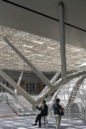 national gallery singapore, nationalgalerie, singapur, studio milou, paris, singapore, bauen im bestand, umbau, denkmal, kolonialarchitektur, kolonialviertel, kunst, galerie,  CPG, consultants, gold, decke, aufstockung