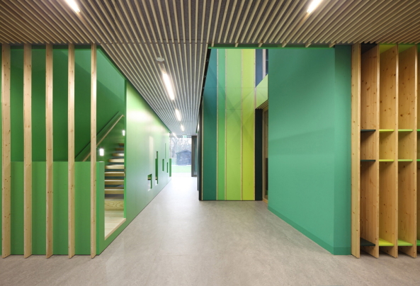 marburg, kita, +e, kindergarten, kindertagessttte, opus, neubau, faltung, passivhaus, plusenergiehaus, vitosareal, vitos, park, wald, grn, photovoltaik, Eibe Snnecken