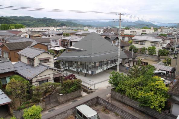 Stahl, steel, wood woll, Holzwolle, staircase, Treppe, Dach, Mansarddach, Tokushima, Japan, y+M design office Co, Kobe, Balett, dance school