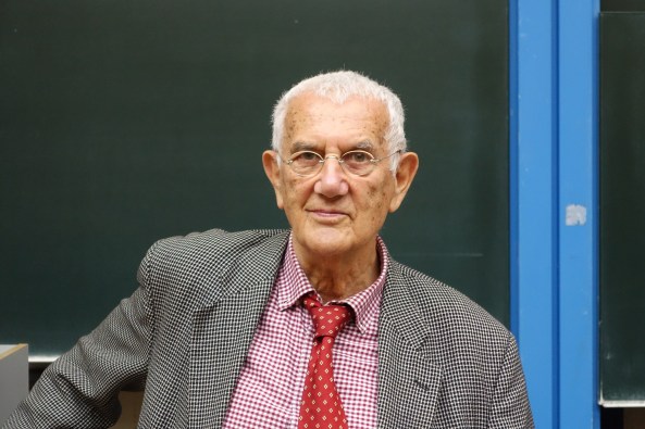 Ein Besuch im Fun Palace der Mathematik; Georg Kohlmaiers komoderne in Berlin; Technische Universitt Berlin; Barna von Sartory; Bredero Betonstein; Sonnenfalle; Schaum und Technik; Sanierung; Abriss; Luise Rellensmann; Stephan Becker; Brohaus; Glashaus; Berlin