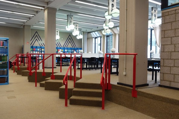 Ein Besuch im Fun Palace der Mathematik; Georg Kohlmaiers komoderne in Berlin; Technische Universitt Berlin; Barna von Sartory; Bredero Betonstein; Sonnenfalle; Schaum und Technik; Sanierung; Abriss; Luise Rellensmann; Stephan Becker; Brohaus; Glashaus; Berlin