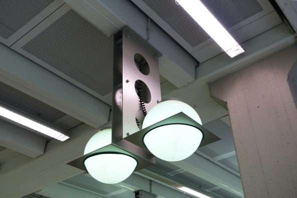 Ein Besuch im Fun Palace der Mathematik; Georg Kohlmaiers komoderne in Berlin; Technische Universitt Berlin; Barna von Sartory; Bredero Betonstein; Sonnenfalle; Schaum und Technik; Sanierung; Abriss; Luise Rellensmann; Stephan Becker; Brohaus; Glashaus; Berlin