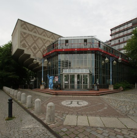 Ein Besuch im Fun Palace der Mathematik; Georg Kohlmaiers komoderne in Berlin; Technische Universitt Berlin; Barna von Sartory; Bredero Betonstein; Sonnenfalle; Schaum und Technik; Sanierung; Abriss; Luise Rellensmann; Stephan Becker; Brohaus; Glashaus; Berlin