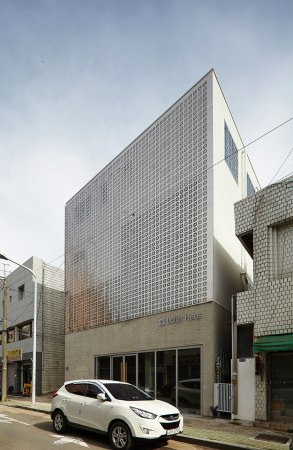 smart architecture; Lotuseffekt; Lotusbl�te; Perforierung; Stahlblech; Korea; Daegu; Lotus House; Neubau; Moon Jung sik