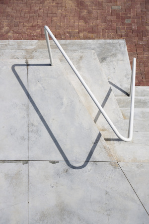 israel, shai epstein, Ron Shenkin, friedhof, pavillon, dach, baum, baumsttzen, beton, sichtbeton, neubau, symbol, trauer, pardesia, mittelmeerkste, netanya