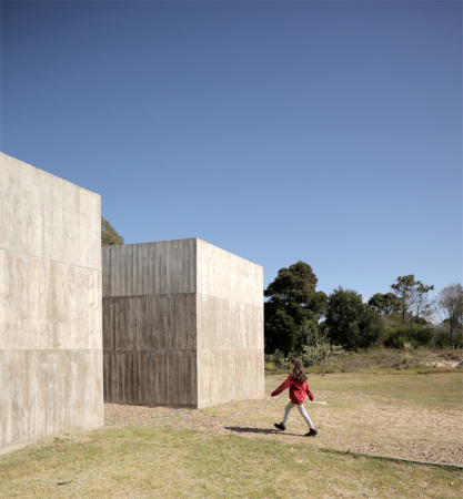 Uruguay, José Ignacio, Feriendorf, Ferienort, Sichtbeton, Minimalismus, Wald, Meer, Swimmingpool, sensible Kontextarbeit, High Society, Eskapismus