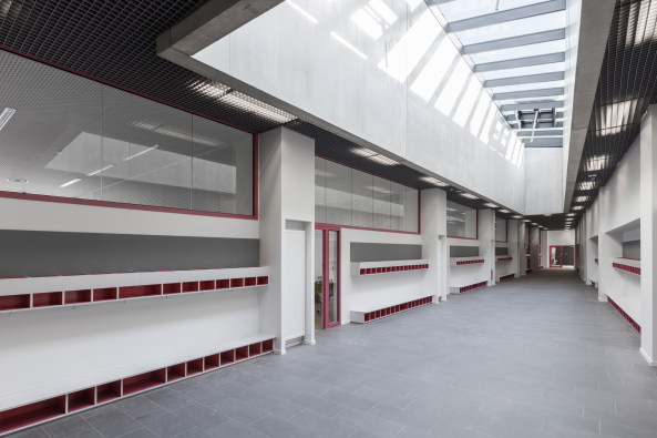 auer, weber, europische schule, europaschule, straburg, frankreich, neubau, beton, diplomatie, diplomaten, europa, schiefe winkel, schiefwinklig, horizontal, campus, innenhof, atrium, Aldo Amoretti