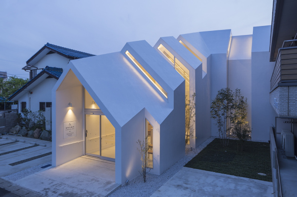 RC, reinforced concrete, Stahlbeton, Chiba, Japan, Klinik, Anbau, Asahichu Clinic, HKL-Studio, Michio Kinochita, Kenichi Shikata, Tokio, Wei, Klinik