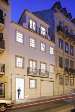 Umbau, Lissabon, Rato, Portugal, CHP Arqiteqtos, Portugal, Blockrandbebauung, Historisch, Renovierung, refurbishment, different groundplans, house, Wohnhaus
